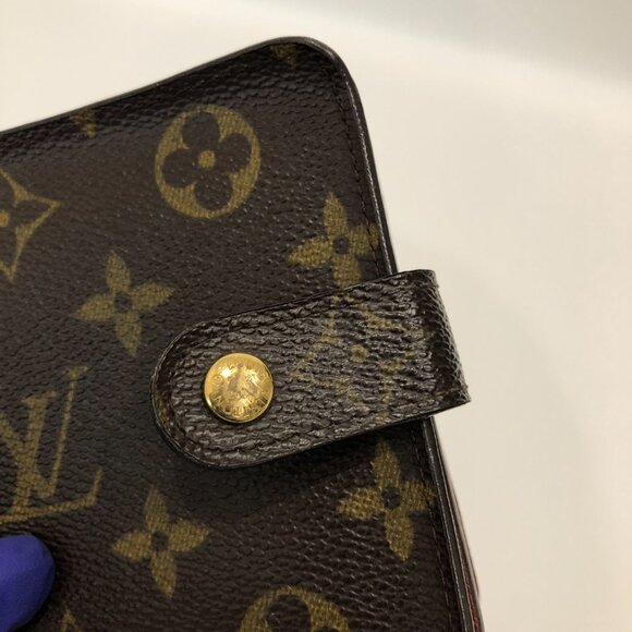 Louis Vuitton Monogram Compact Zip Wallet Sku#85597 (gently used, initial) - Picture 10 of 15